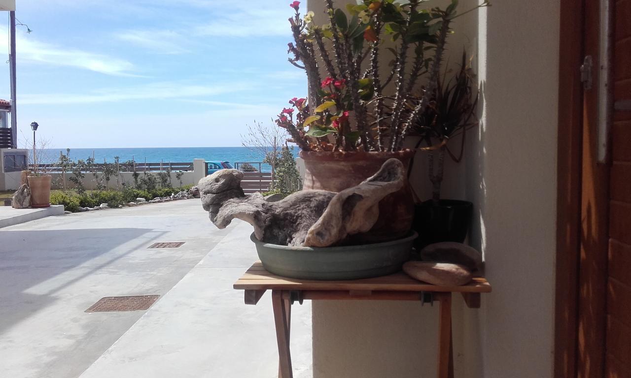 Rodia Beach Suites 코키노스 피르고스 외부 사진